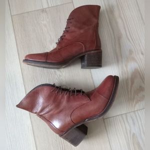 Latitude Femme Vacchetta Boots